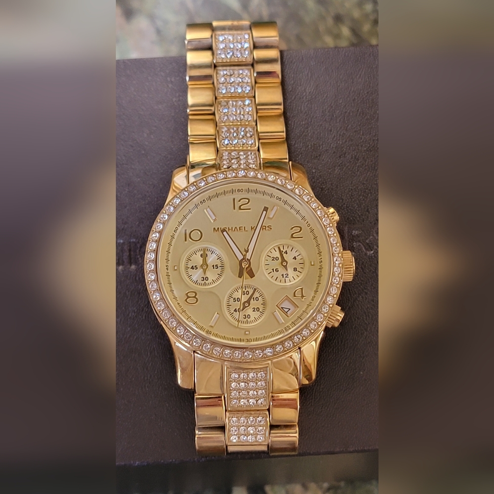 MICHAEL KORS BRYNN LADIES WATCH GOLD TONE CRYSTAL BEZEL & BRACELET CHRONO 250810